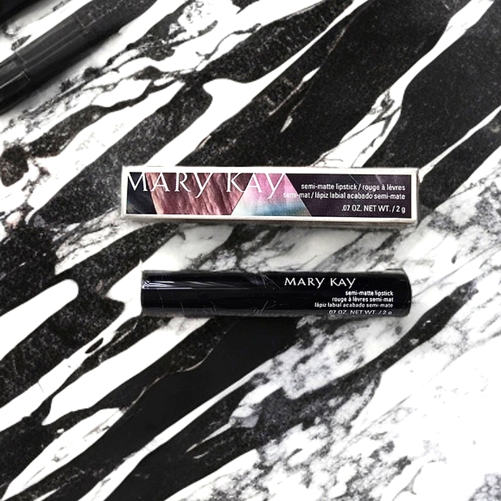 Mary Kay Semi-Matte Lipstick / Pink Rose